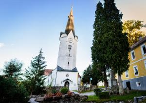 Župnijska cerkev Marijinega vnebovzetja (Arhiv Občine Kozje)_1